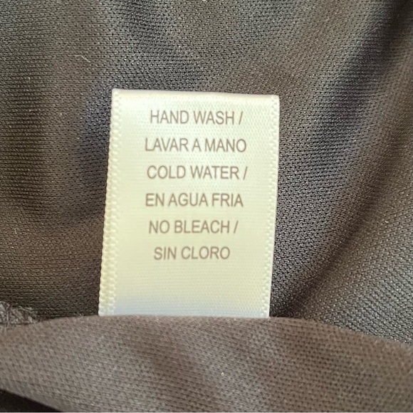 NAIF Black Crinkle Fabric Shift Dress with Crochet Lace Trim PM - Picture 9 of 9